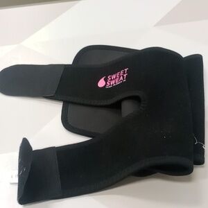 Sweet sweat thigh trimmer